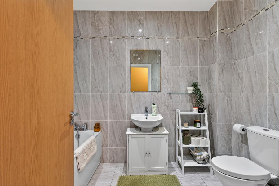 79 Mornington Gardens