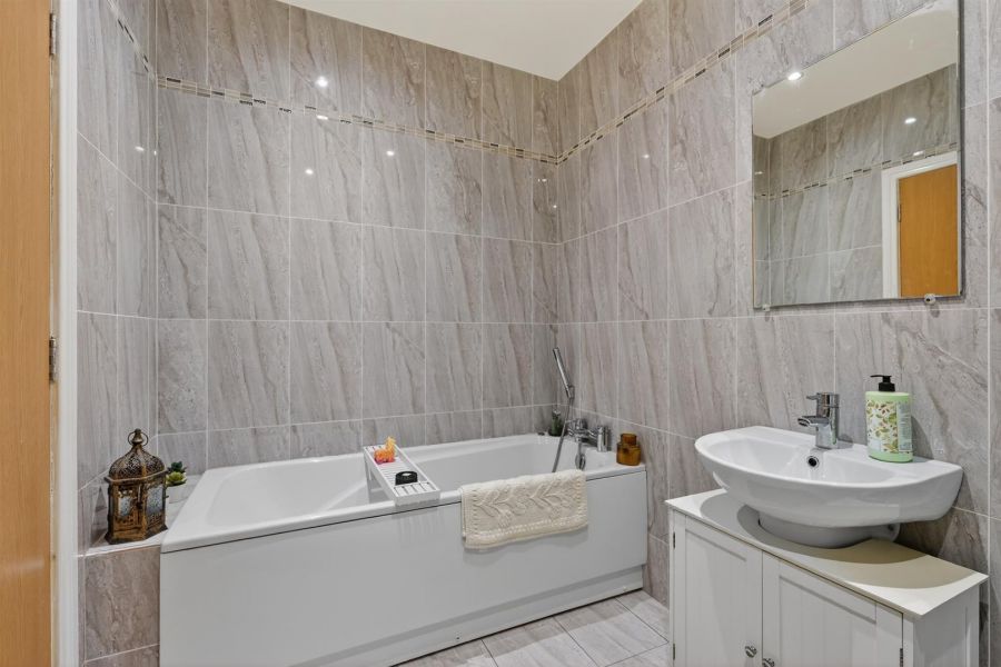 79 Mornington Gardens