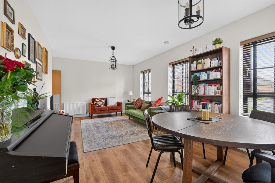 79 Mornington Gardens