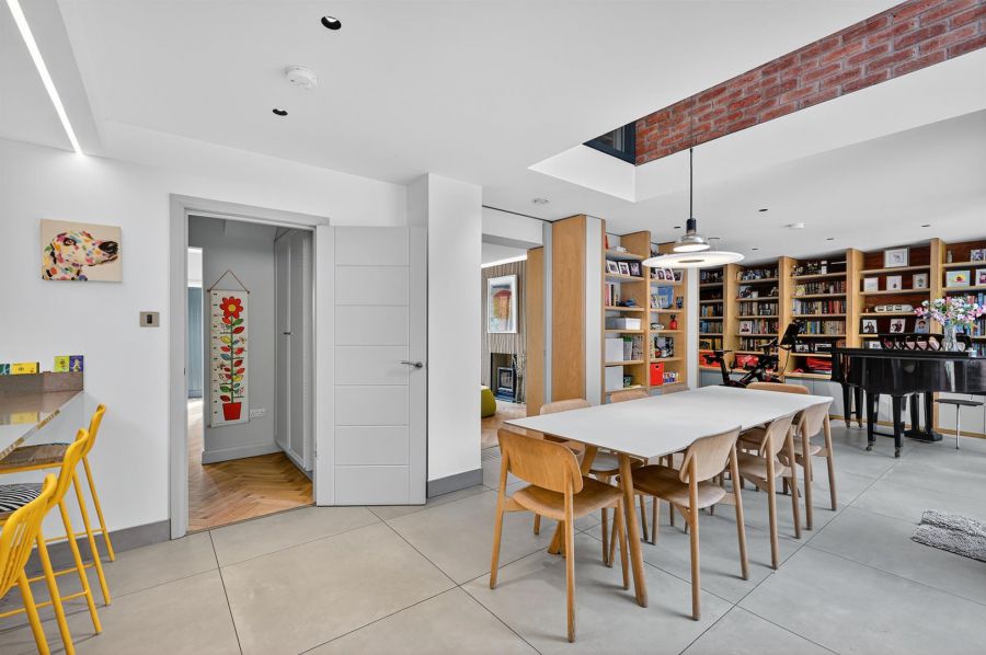 14 Hillside Drive