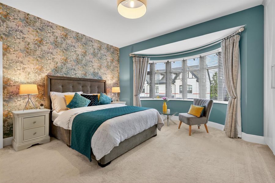 16 Harberton Crescent