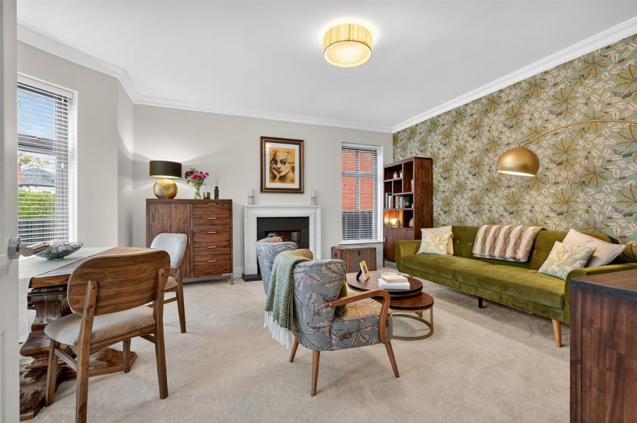 16 Harberton Crescent