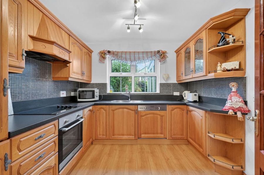 5 Oakwood Grove