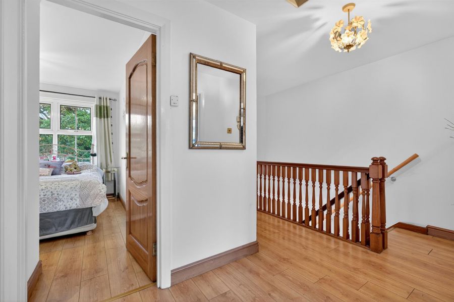 5 Oakwood Grove