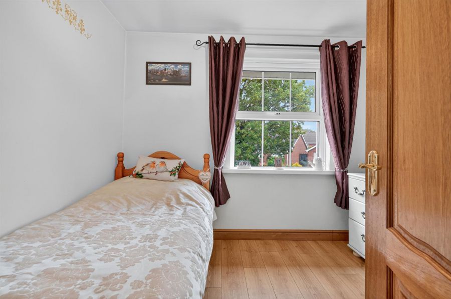 5 Oakwood Grove