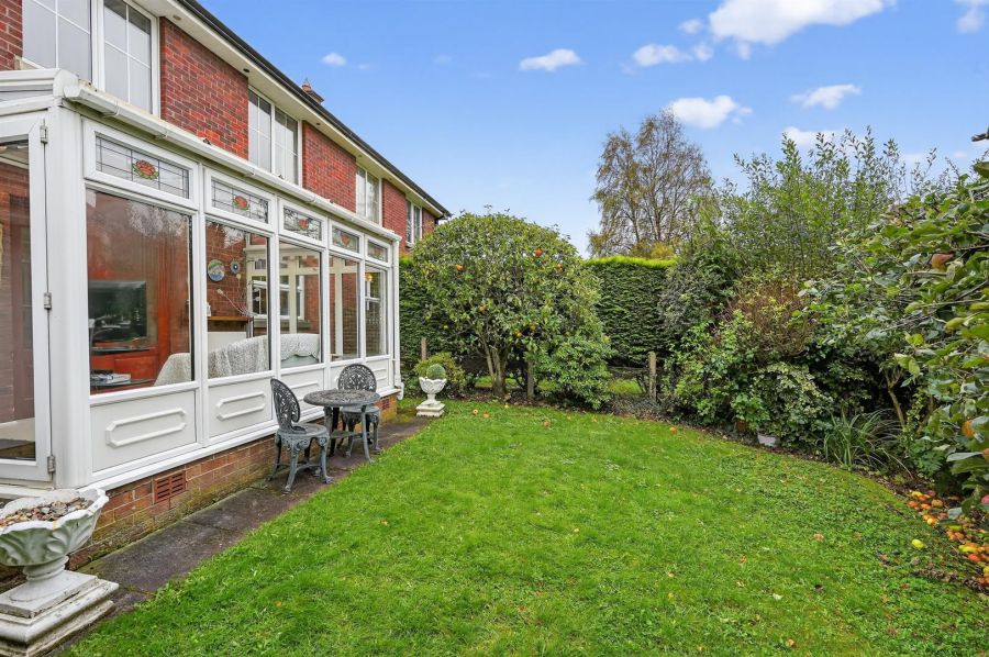5 Oakwood Grove
