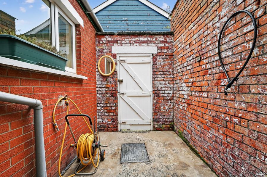 65 Frenchpark Street