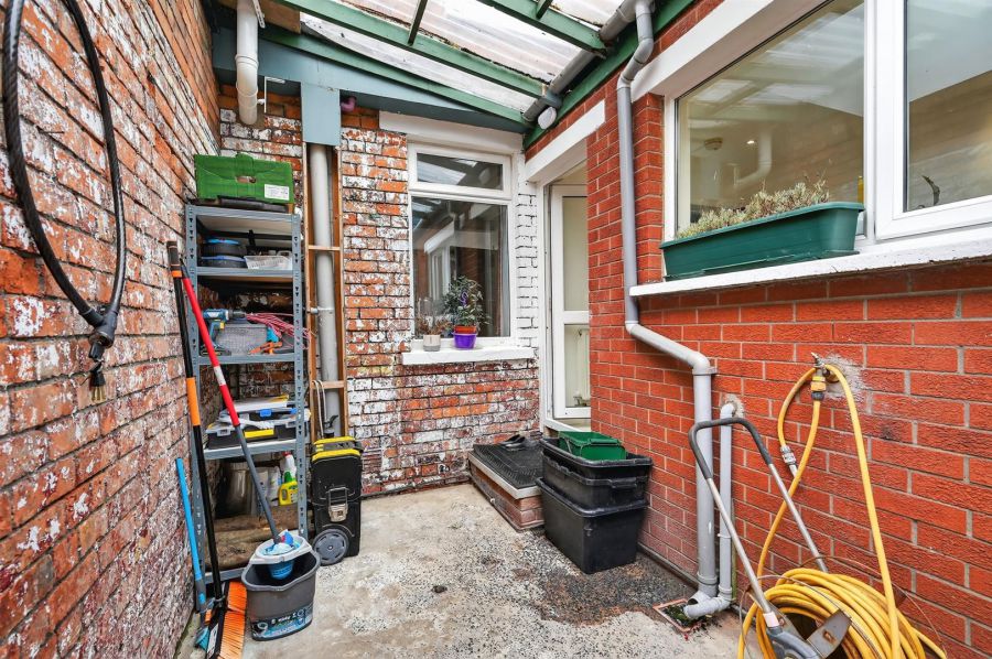 65 Frenchpark Street