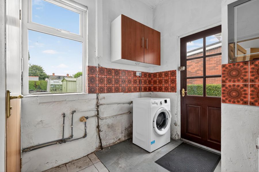 2 Finaghy Park South