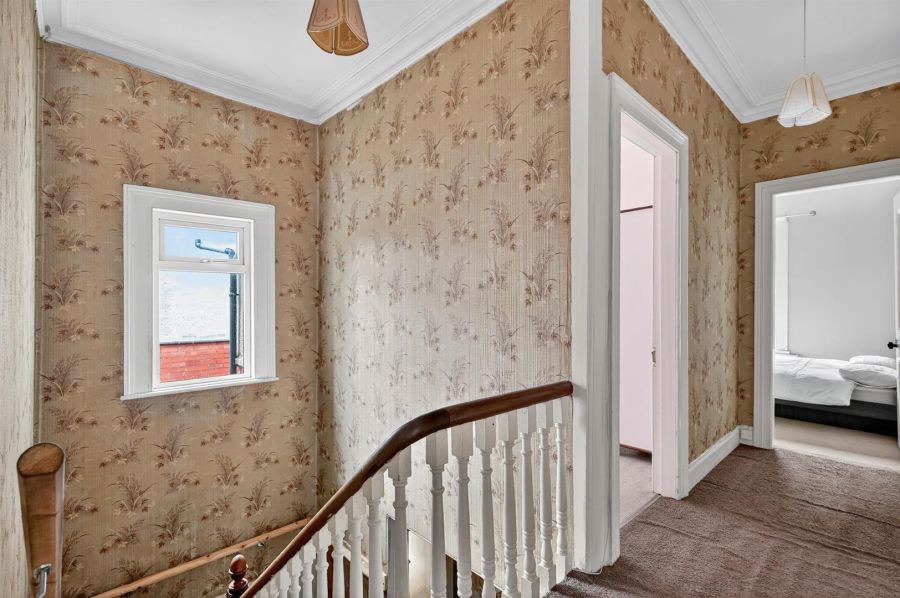 2 Finaghy Park South