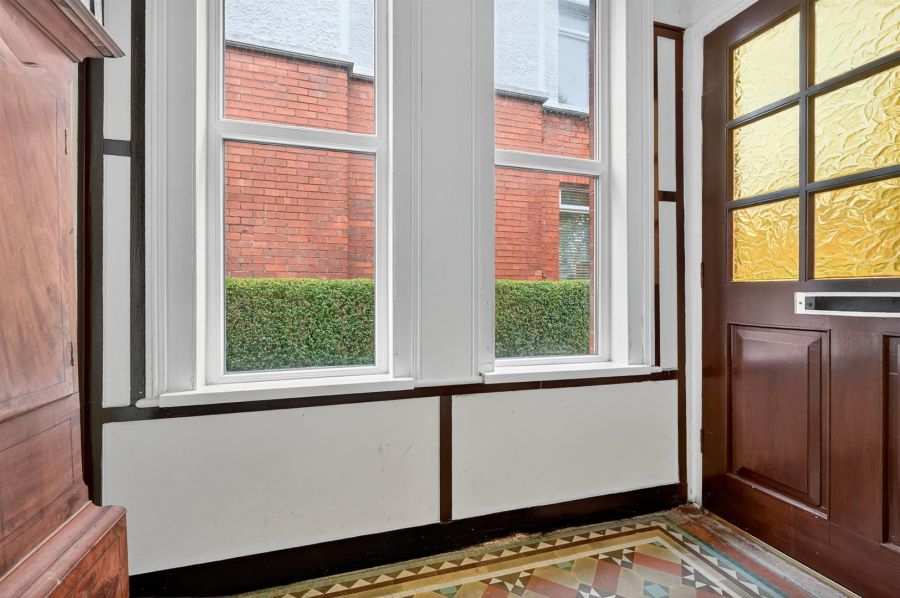 2 Finaghy Park South