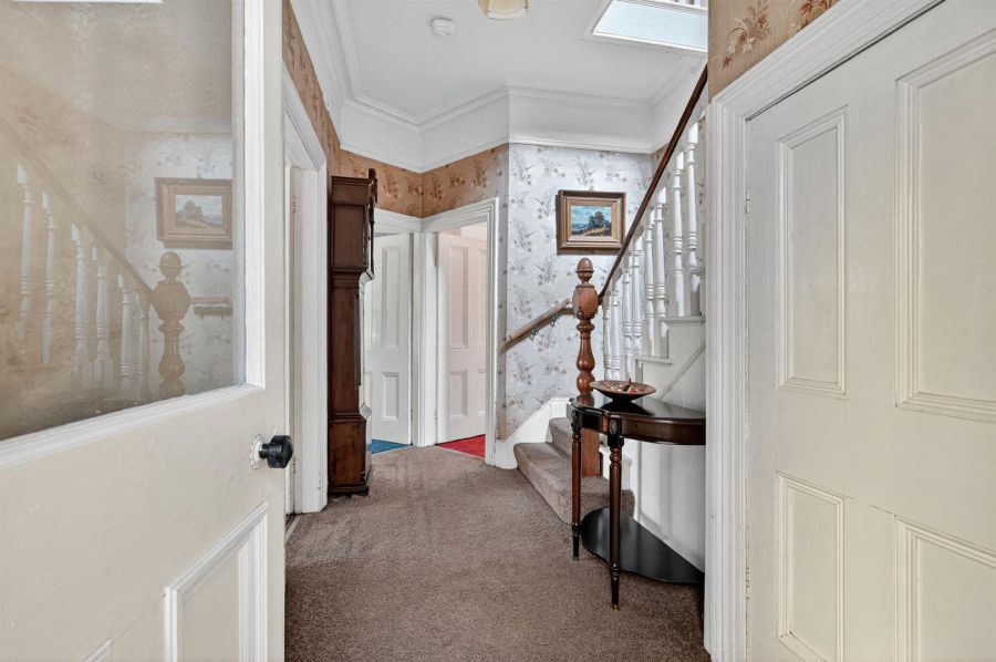 2 Finaghy Park South