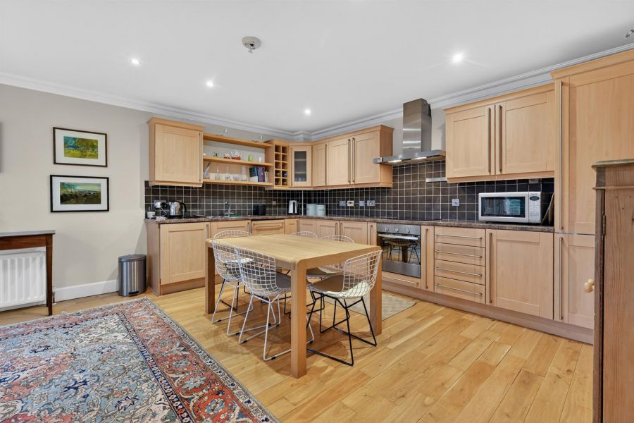 Apt 7, 81 Osborne Park