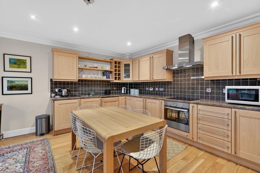 Apt 7, 81 Osborne Park