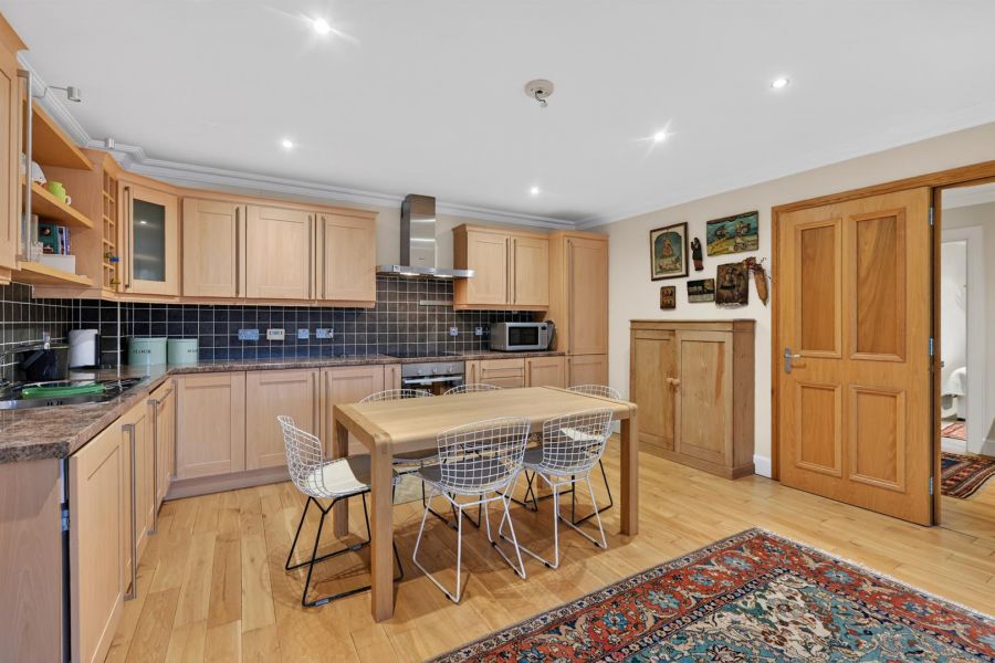 Apt 7, 81 Osborne Park