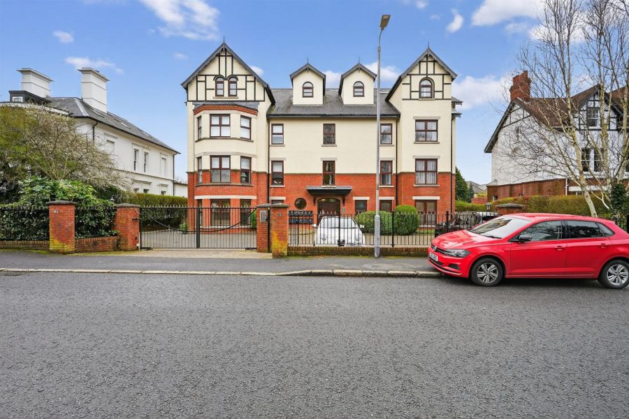 Apt 7, 81 Osborne Park