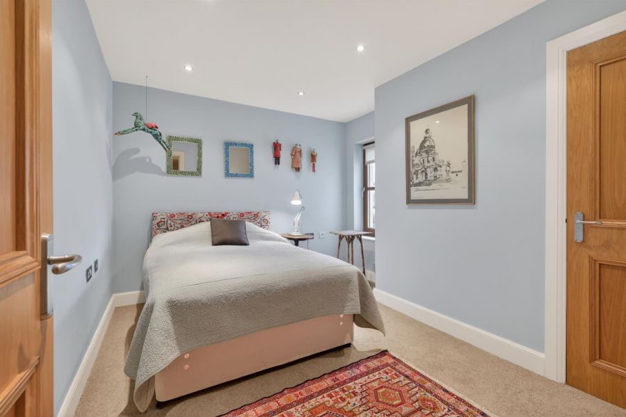 Apt 7, 81 Osborne Park