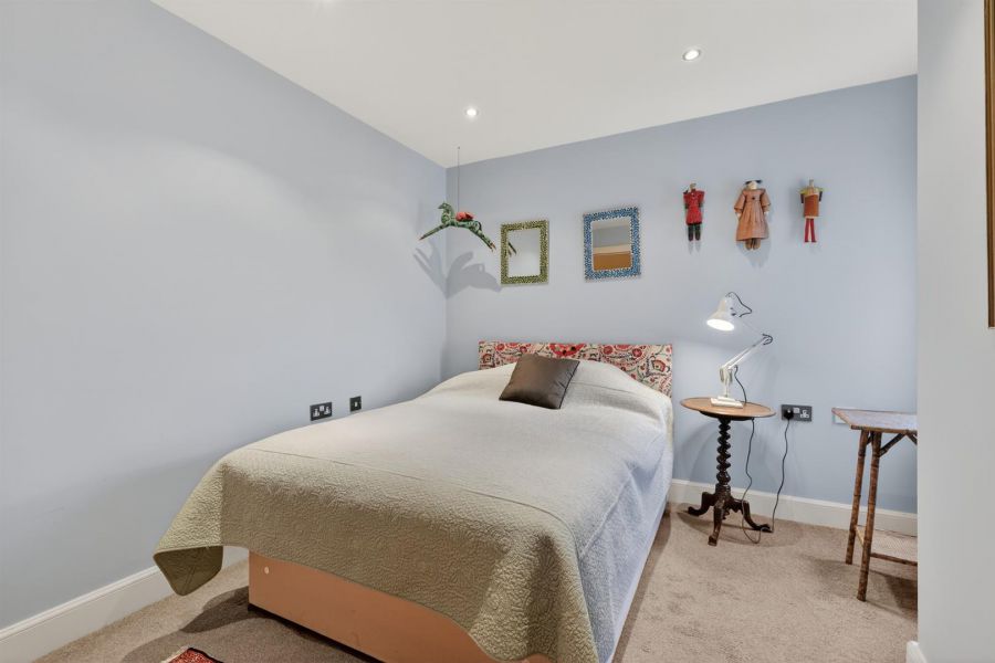 Apt 7, 81 Osborne Park