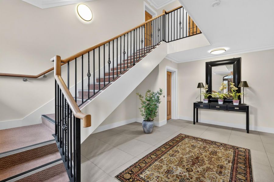 Apt 7, 81 Osborne Park