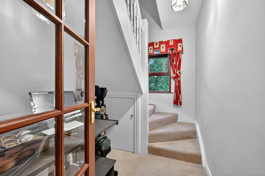 Apt 7 Berkeley Court, 21 Derryvolgie Avenue