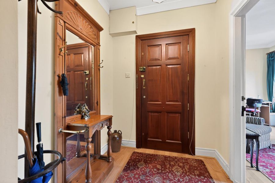 Apt 7 Berkeley Court, 21 Derryvolgie Avenue