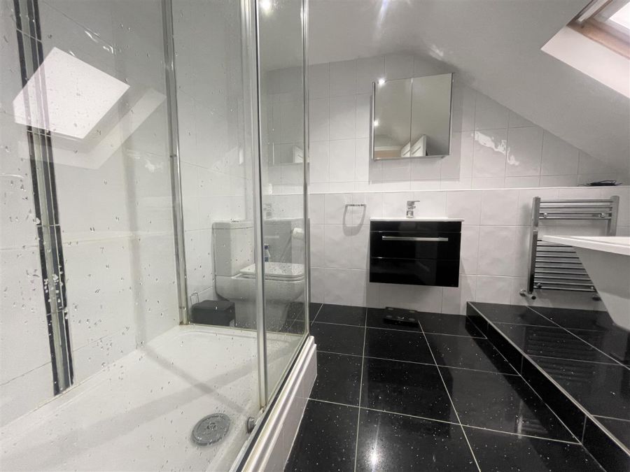 Apt 12 Kings Court