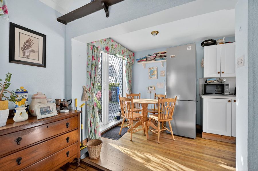 12 Finaghy Park Central