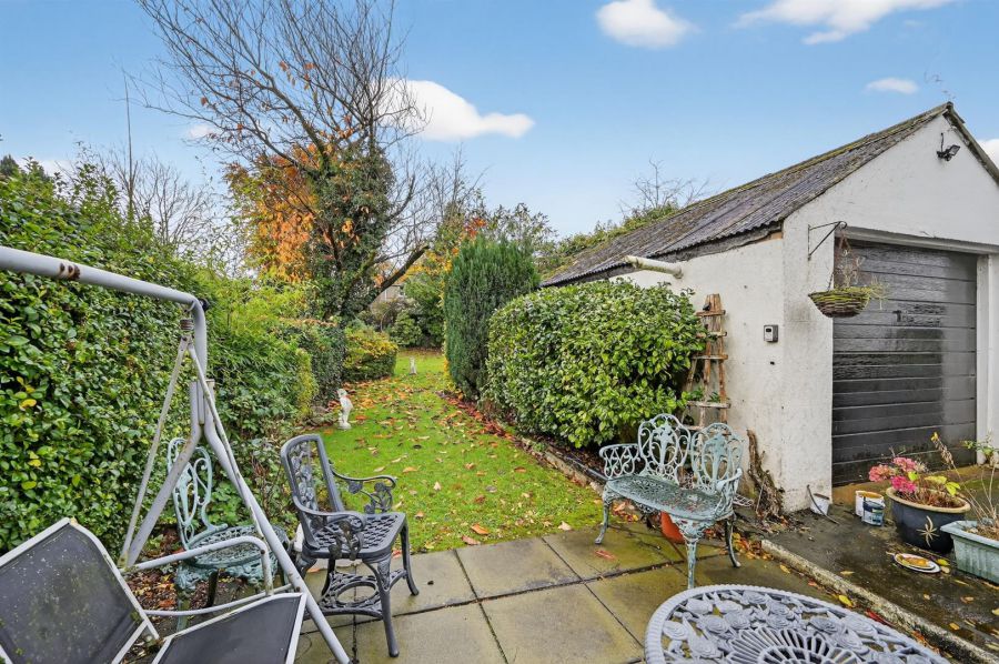 12 Finaghy Park Central