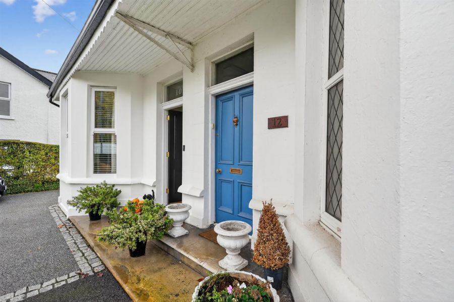 12 Finaghy Park Central