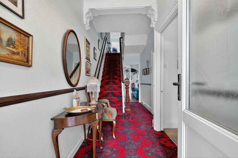 12 Finaghy Park Central