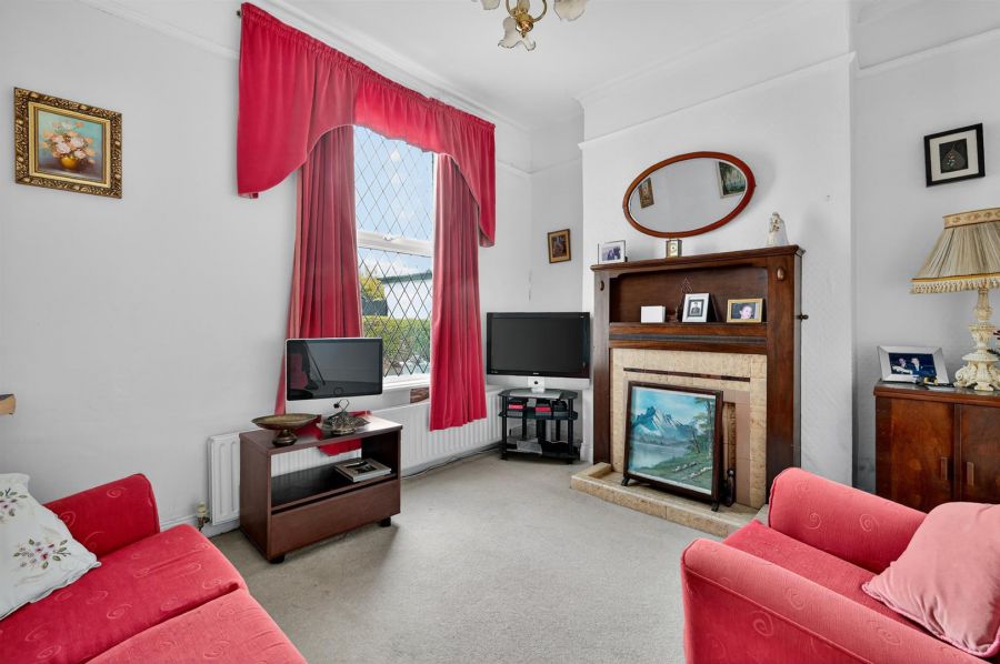 12 Finaghy Park Central