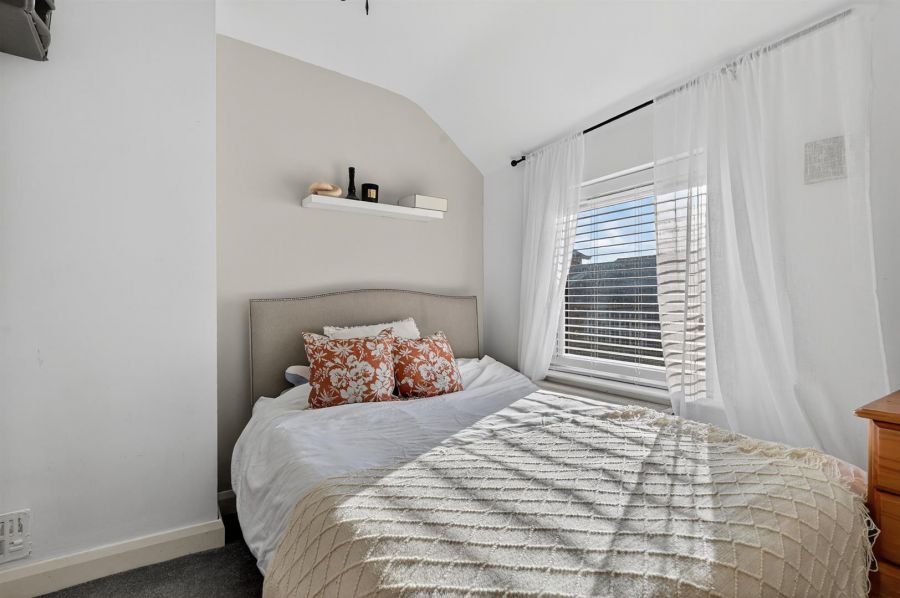 72 Ulsterville Gardens