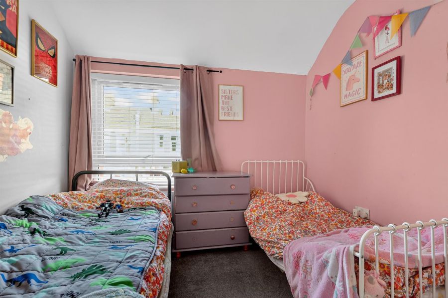 72 Ulsterville Gardens