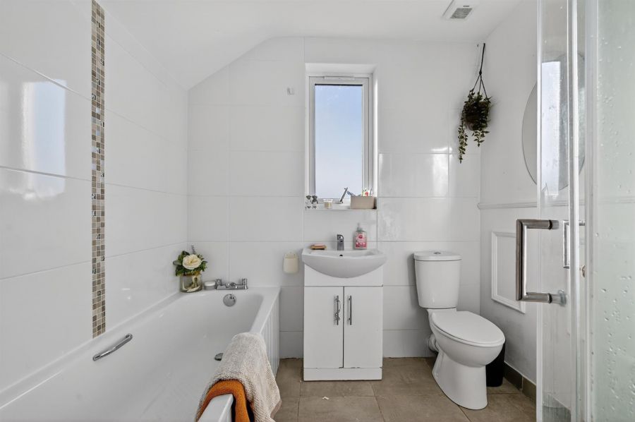 72 Ulsterville Gardens