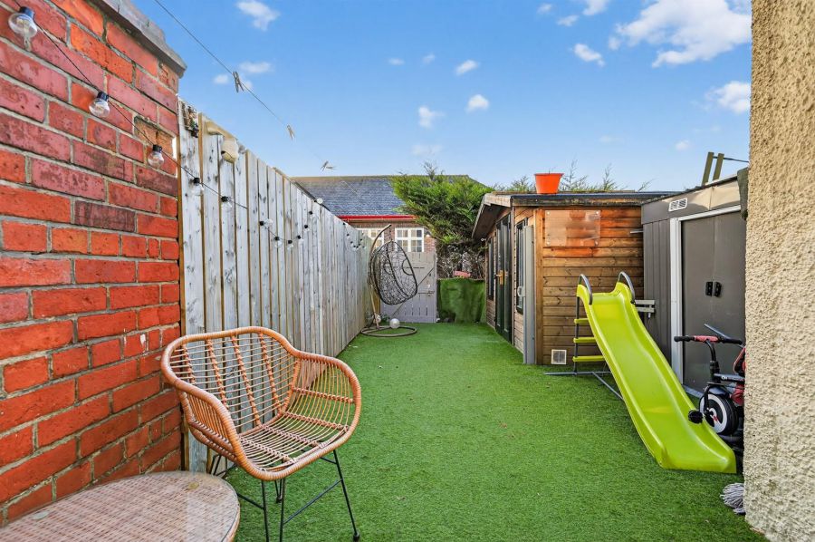 72 Ulsterville Gardens