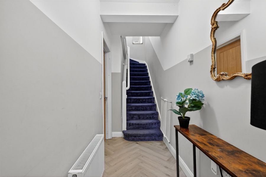 72 Ulsterville Gardens