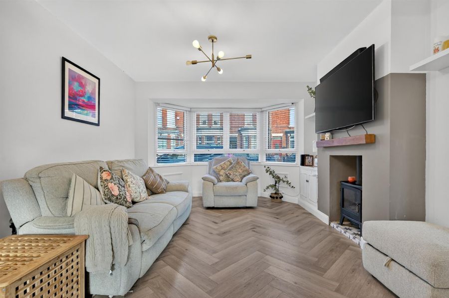 72 Ulsterville Gardens