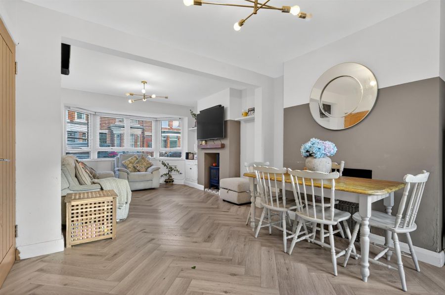 72 Ulsterville Gardens