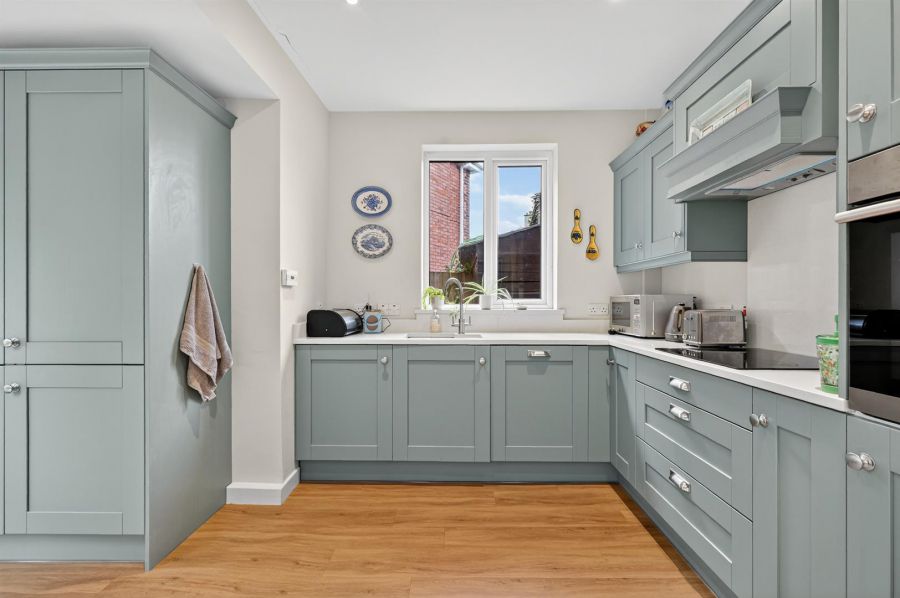 20 Marlborough Park Cross Avenue