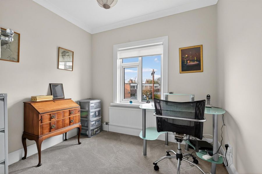 20 Marlborough Park Cross Avenue