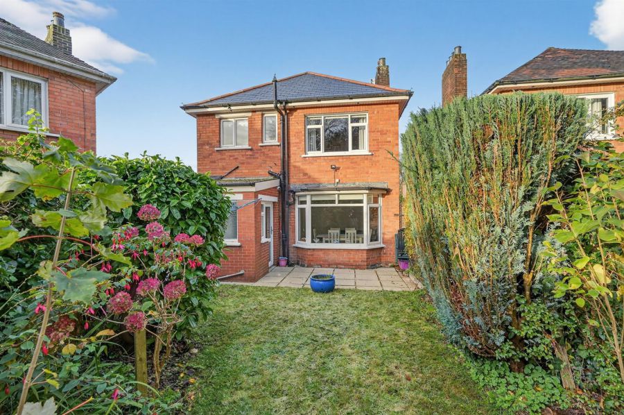 20 Marlborough Park Cross Avenue