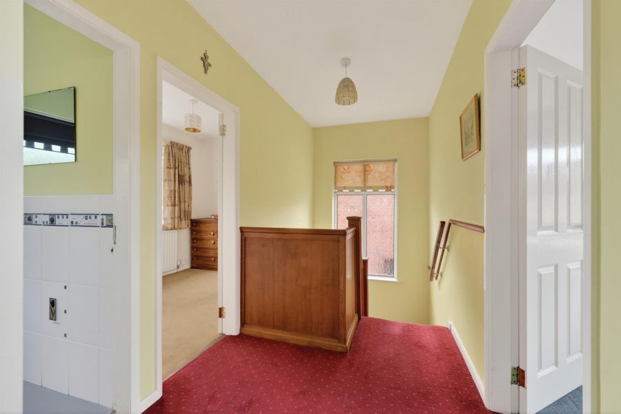 33 Dorchester Park