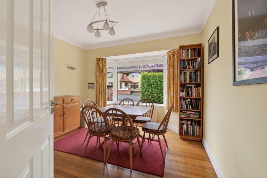 33 Dorchester Park