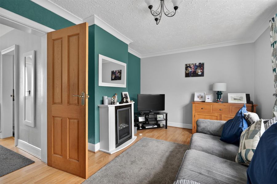 20 Hillmount Gardens