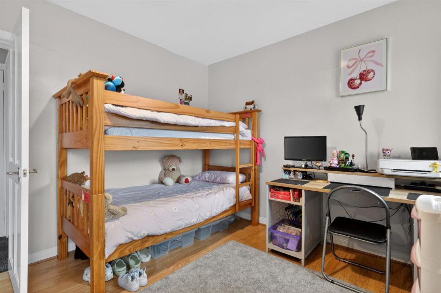 20 Hillmount Gardens