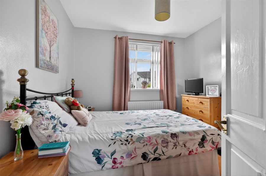 20 Hillmount Gardens