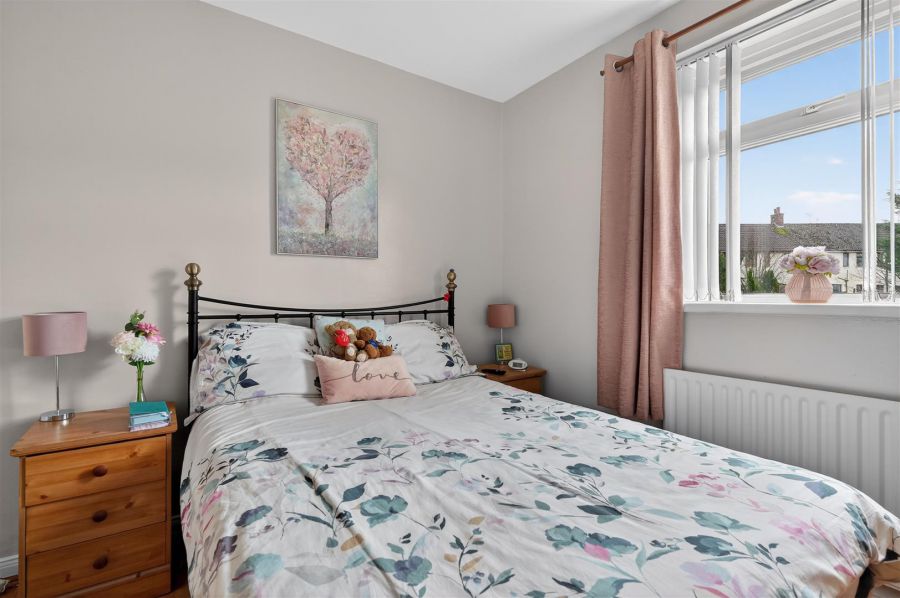 20 Hillmount Gardens