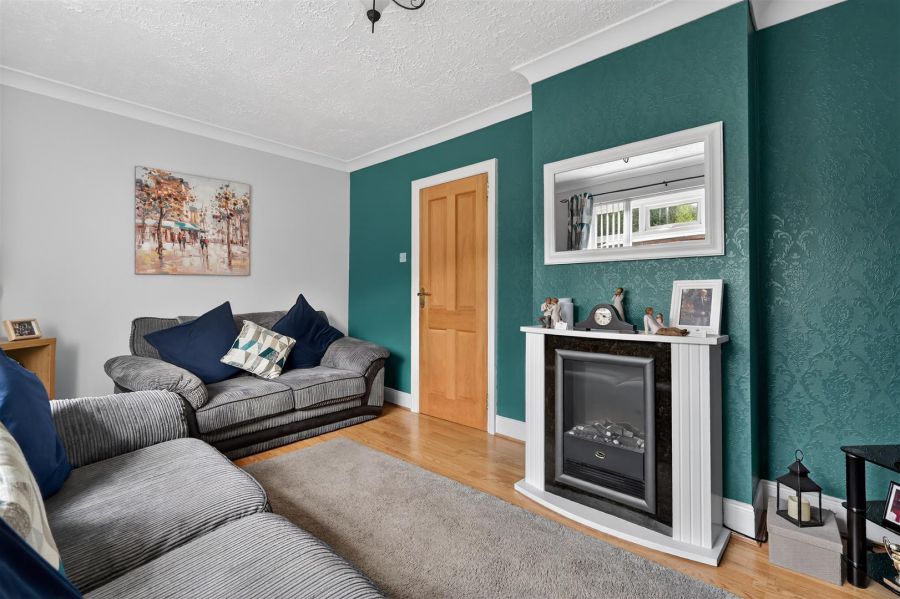 20 Hillmount Gardens