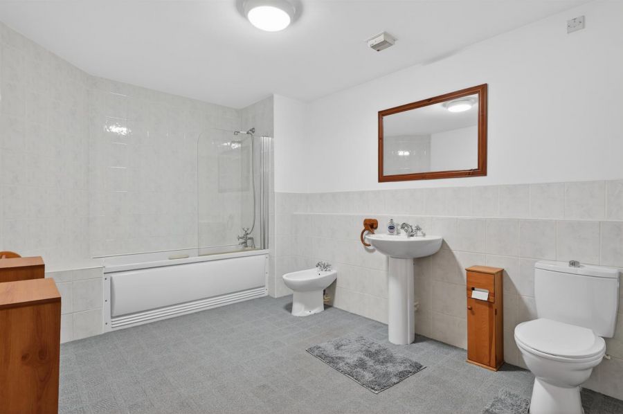 56 Danesfort, Malone