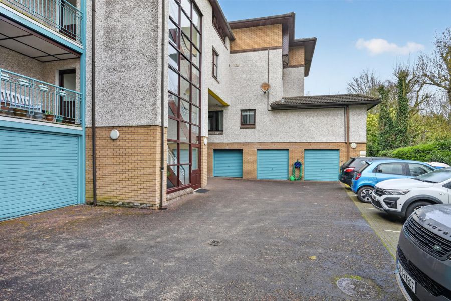 Flat 8, Sans Souci Manor Sans Souci Park